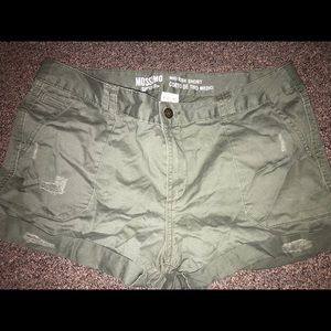 Mid rise army green mossimo shorts